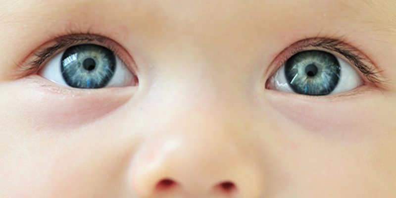 Quando si definisce il colore degli occhi nei neonati